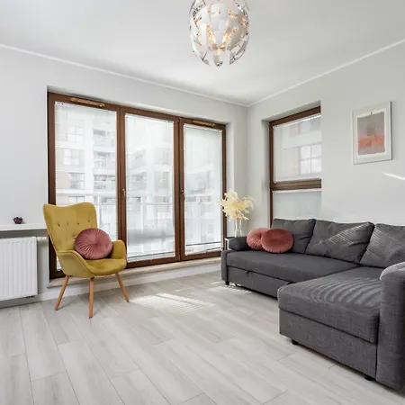 Woronicza Superb Mokotow *